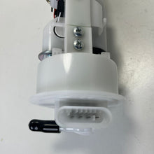 Carica l'immagine nel visualizzatore di Gallery, POMPA INIEZIONE SERBATOIO BENZINA PIAGGIO BEVERLY 1R000538