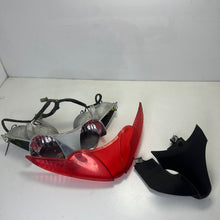 Carica l'immagine nel visualizzatore di Gallery, FARO POSTERIORE SPORTCITY USATO AP8127564