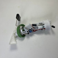 Carica l'immagine nel visualizzatore di Gallery, POMPA INIEZIONE SERBATOIO BENZINA PIAGGIO BEVERLY 1R000538