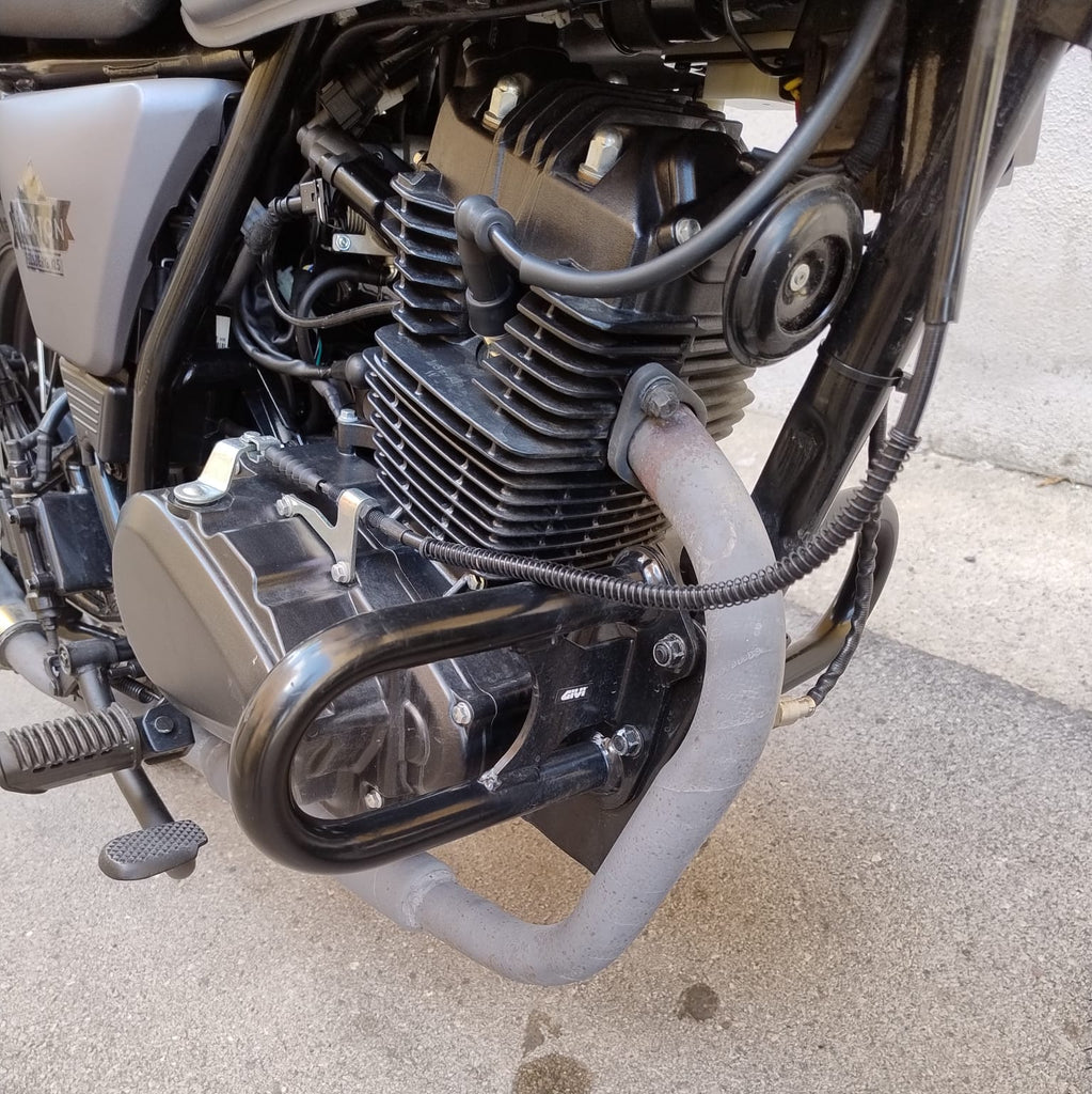 MOTO SCRAMBLER BRIXTON 125 FELSBERG USATO