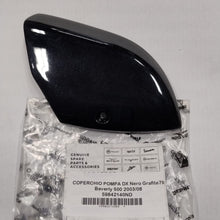 Carica l&#39;immagine nel visualizzatore di Gallery, COPERCHIO POMPA DX BEVERLY TOURER 125/250/300/400/500 Nero Grafite79