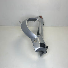 Carica l&#39;immagine nel visualizzatore di Gallery, COPRIFARO COPERCHIO POSTERIORE MANUBRIO USATO BEVERLY TOURER 59941300EU