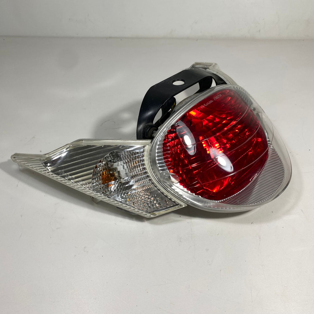 *USATO* FARO POSTERIORE APRILIA SCARABEO LIGHT 250-300CC ORIGINALE