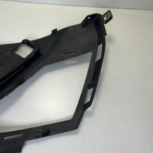 Carica l&#39;immagine nel visualizzatore di Gallery, FIANCHETTO ANTERIORE SINISTRO LATERALE SOTTOSELLA USATO SX AP8184270