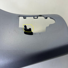 Carica l&#39;immagine nel visualizzatore di Gallery, COPRIFARO COPERCHIO MANUBRIO USATO VESPA GT GTS 200/250/300