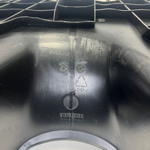 Carica l&#39;immagine nel visualizzatore di Gallery, SOTTO PEDANA LIBERTY NUOVO