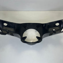 Carica l&#39;immagine nel visualizzatore di Gallery, COPRIFARO COPERCHIO ANTERIORE MANUBRIO USATO VESPA LX DAL 2005 AL 2014 65293500ND