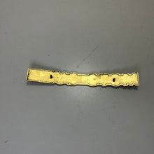 Carica l'immagine nel visualizzatore di Gallery, TARGHETTA EMBLEMA "MOTO GUZZI" IN ALLUMINIO USATO