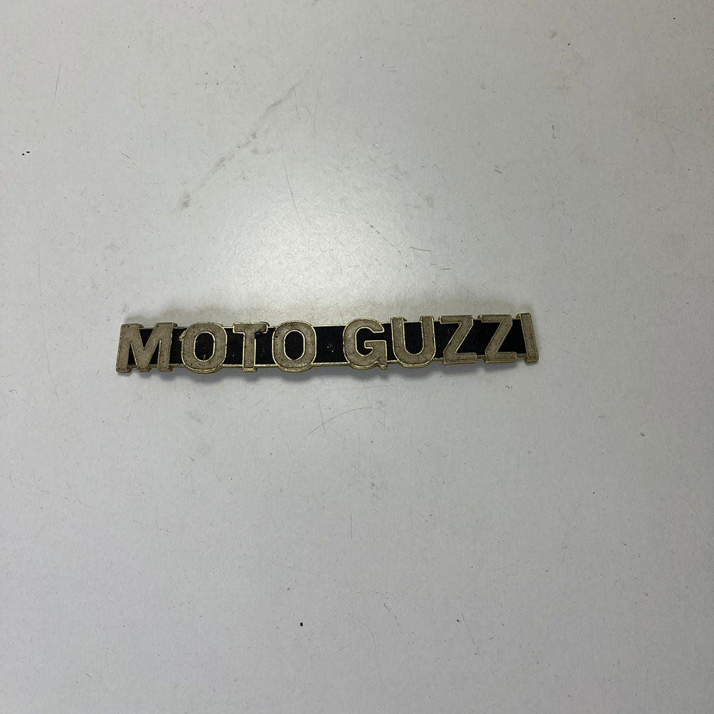TARGHETTA EMBLEMA "MOTO GUZZI" IN ALLUMINIO USATO