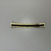 Carica l'immagine nel visualizzatore di Gallery, TARGHETTA EMBLEMA "MOTO GUZZI" IN ALLUMINIO USATO PICCOLA