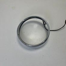 Carica l'immagine nel visualizzatore di Gallery, GHIERA FARO ANTERIORE CICLOMOTORE Ø105mm