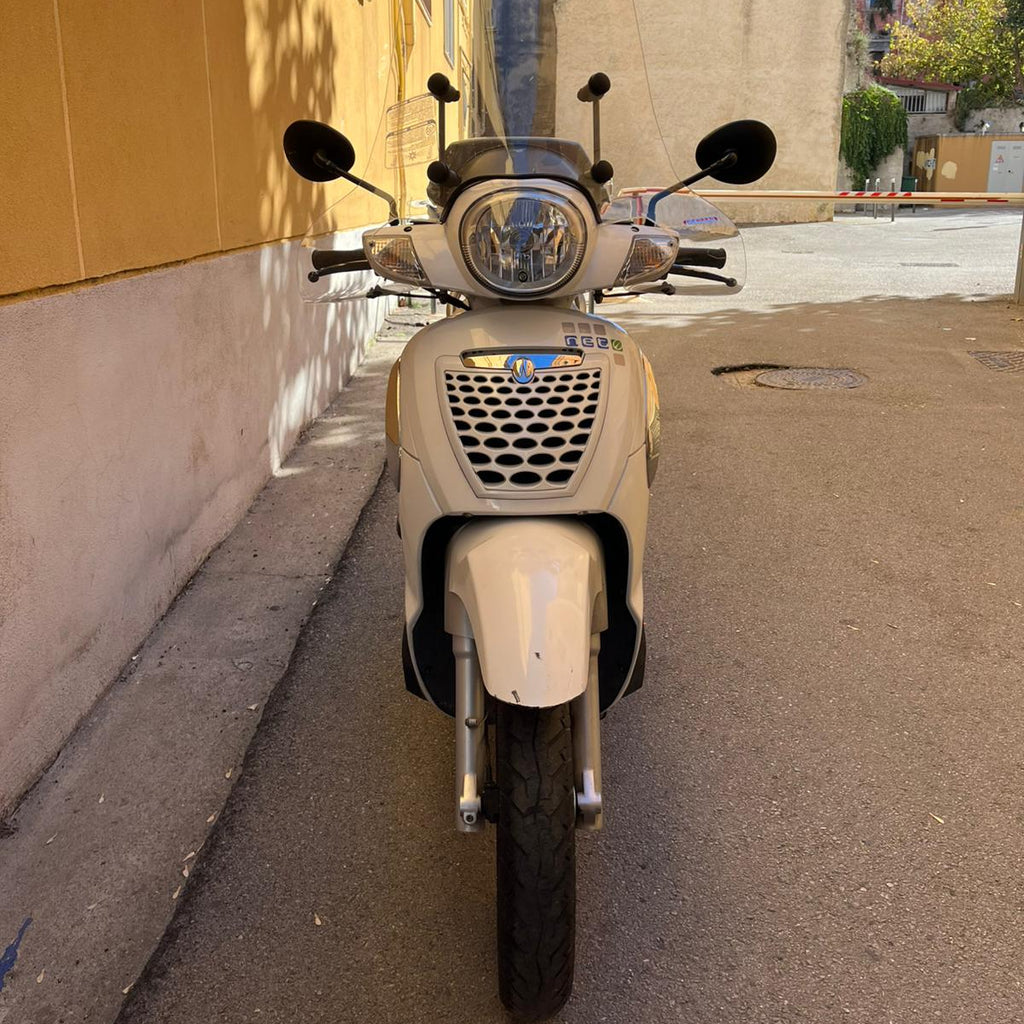 APRILIA SCARABEO 200 LIGHT USATO