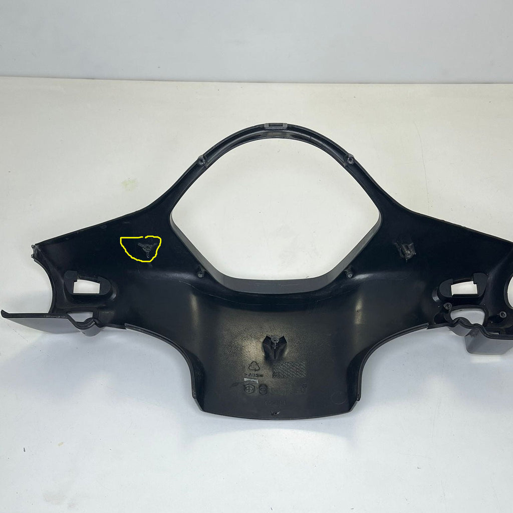 COPRIFARO COPERCHIO POSTERIORE MANUBRIO USATO VESPA LX DAL 2005 AL 2014 65293400NA