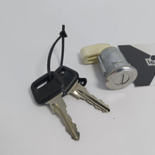Carica l&#39;immagine nel visualizzatore di Gallery, SERRATURA SELLA PEUGEOT SV GEO 50/100/125