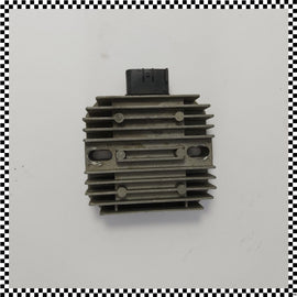 REGOLATORE DI TENSIONE PER SUZUKI BURGMAN 400 COD. V734100150