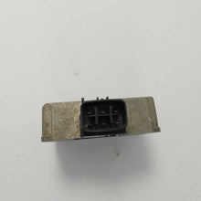Carica l&#39;immagine nel visualizzatore di Gallery, REGOLATORE DI TENSIONE PER SUZUKI BURGMAN 400 COD. V734100150