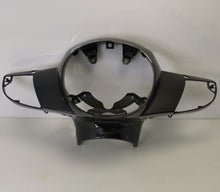 Carica l&#39;immagine nel visualizzatore di Gallery, CARENA FARO ANTERIORE APRILIA SCARABEO LIGHT 125 200 NERO DARK COFFEE