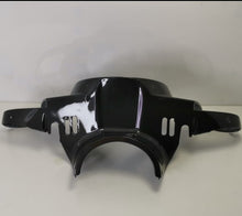 Carica l&#39;immagine nel visualizzatore di Gallery, CARENA FARO ANTERIORE APRILIA SCARABEO LIGHT 125 200 NERO DARK COFFEE
